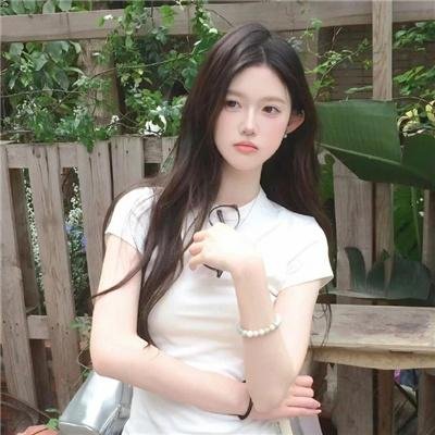 村里来了个直播女神
